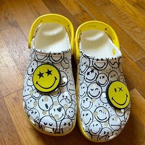 Women’s size 10 Smiley World Crocs